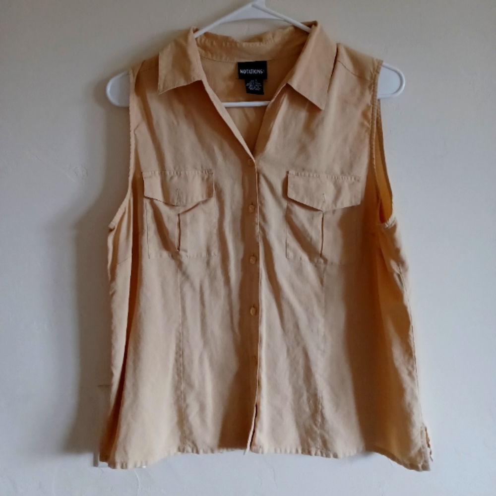 Women's sleeveless button down blouse